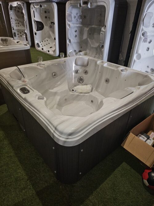 Lagoon 5 Seater 32amp Hot Tub 2.3 x 2.3m 13 WhatsApp Image 2025 10 24 at 13.44.09 1