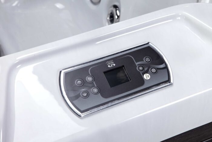 Rio 3 Seat 32amp Hot Tub 2000 x 1600 x 780mm (Ex Demo – Showroom display) - Image 4