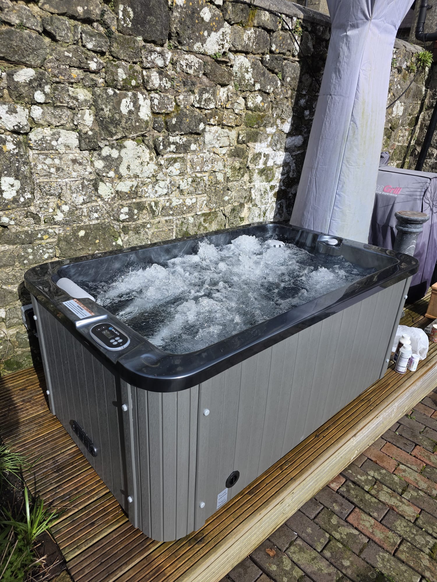EX DEMO V3 BALBOA HOT TUB 3 Seat (Ex Demo – Showroom display) AVAILABLE MAY 2026! 1 EX DEMO V3 BALBOA HOT TUB 3 Seat (Ex Demo – Showroom display) AVAILABLE MAY 2026!