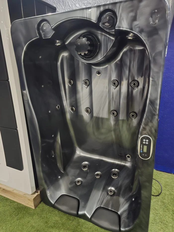 Palm Spas Value 2 Luxury Hot Tub 2 Lounger Seats – American Balboa Components (EX DEMO Showroom model – AVAILABLE NOW!) 3 WhatsApp Image 2026 08 20 at 19.41.14