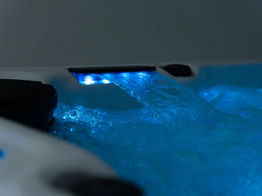 Ex Demo MAYA 5 Person with Twin Lounger Luxury Hot Tub CANADIAN GECKO (Showroom Display- AVAILABLE NOW!) 8 Ex Demo MAYA 5 Person with Twin Lounger Luxury Hot Tub CANADIAN GECKO (Showroom Display- AVAILABLE NOW!) - Image 8