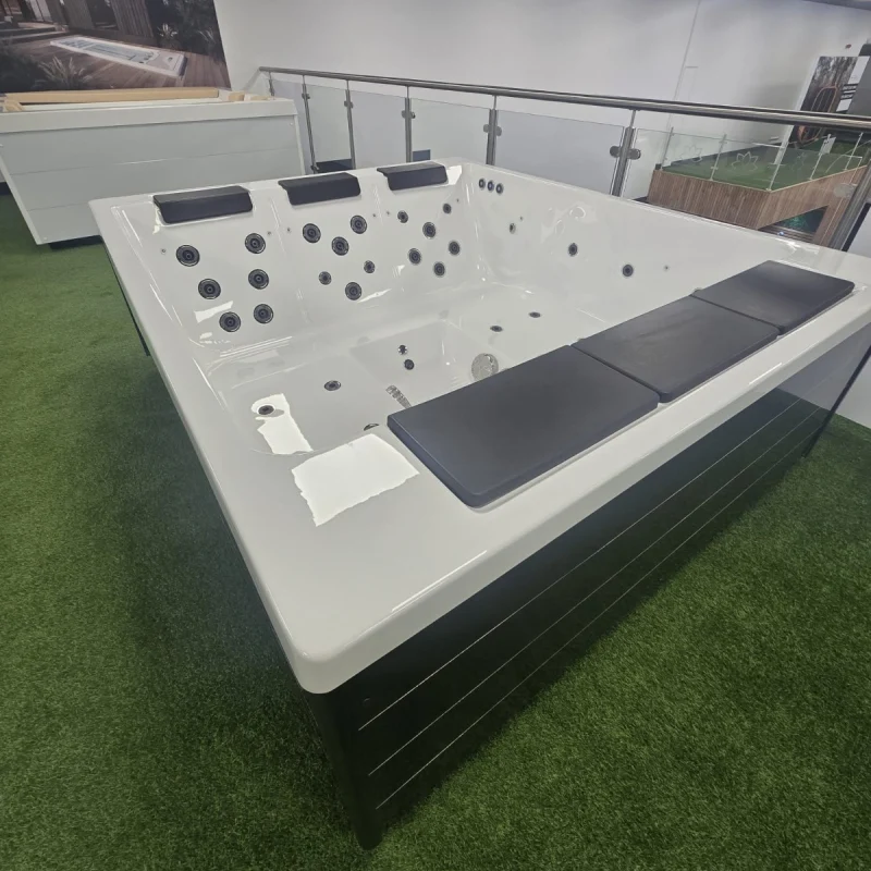 EX DEMO PORTCRIL Lounge Divine Plus luxury Hot Tub / Spa (SHOWROOM MODEL) 3 EX DEMO PORTCRIL Lounge Divine Plus luxury Hot Tub / Spa (SHOWROOM MODEL) - Image 3